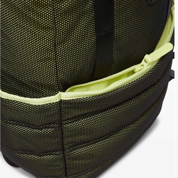 Lululemon Dash All Day Backpack
Black / Lemon Vibe - Picture 2 of 4